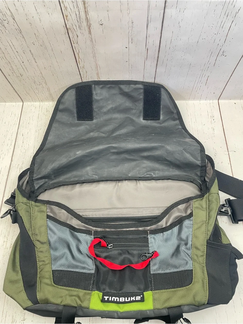 Timbuk2 Classic Messenger Bag Luggage Collection with Trolley Sleeve *Medium